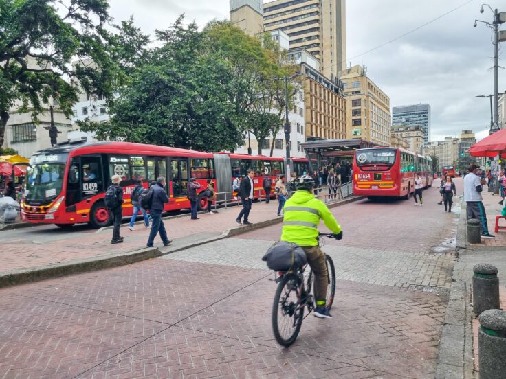 Following the widespread impacts of the COVID-19 pandemic, this is the time for cities to commit to improving public transport—starting with bus systems. Thus, ITDP is proud to debut the 2024 Edition of The Bus Rapid Transit (BRT) Standard, last updated in 2016, as part of our commitment to promoting quality BRT as a foundation for good public transport everywhere. 